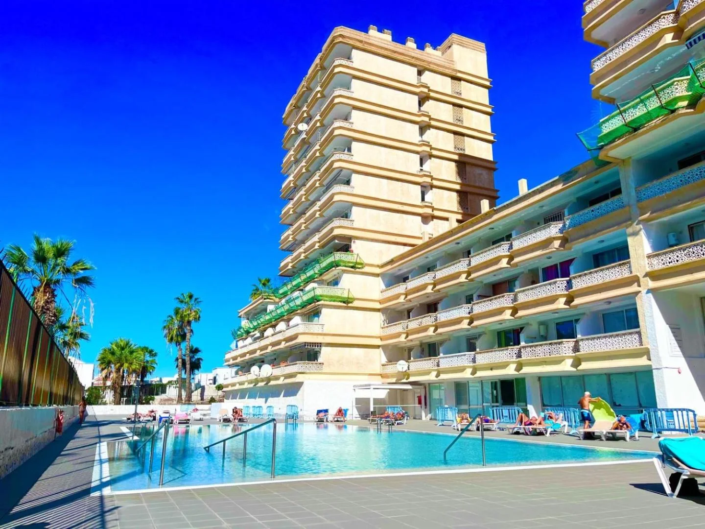 El edificio Playa Honda